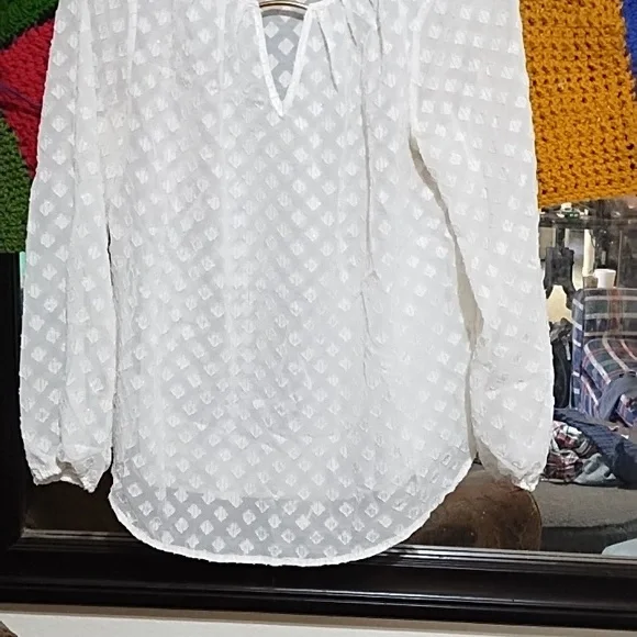 White Sheer fancy blouse long sleeve golden Accent Sz M Liz Claiborne - Picture 3 of 8